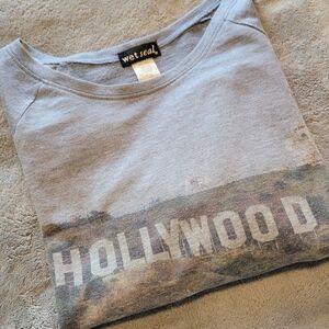 WET SEAL HOLLYWOOD CROP TOP LS GRAY LIGHTWEIGHT PULLOVER SIZE MEDIUM EUC GRAPHIC